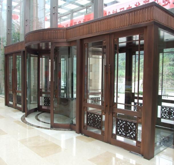 旋转门如何与周边环境搭配 旋转门